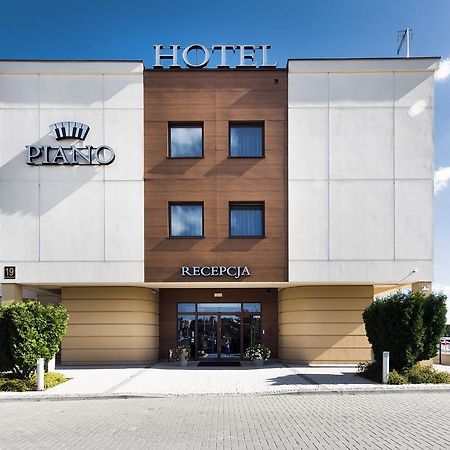 Hotel Piano Lublin Bagian luar foto